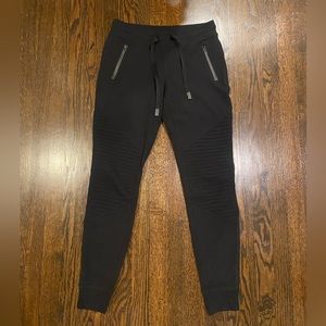 Alo pants